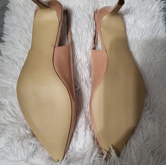 Effortlessly Stylish Beige Kitten Heel Slingback Size 10 Flattering Pointed Toes - Picture 4 of 7